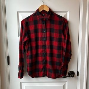 Uniqlo Buffalo plaid button up shirt
